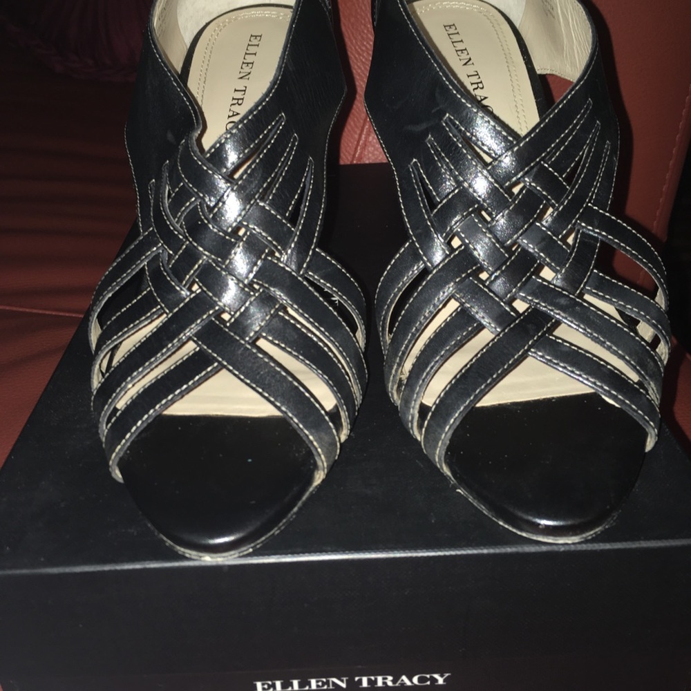 Authentic Ellen Tracy Shoes